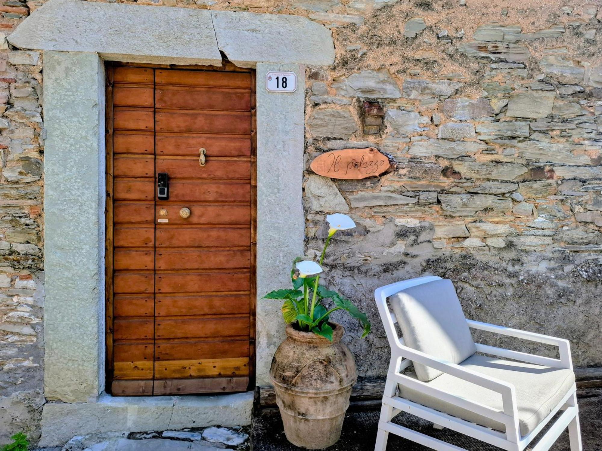 Il Palazzo, Le Fornaci Hotel Sassetta Exterior photo